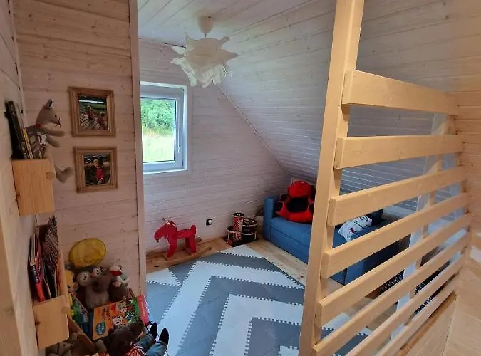 Dom W Jasieniu Сasa de vacaciones